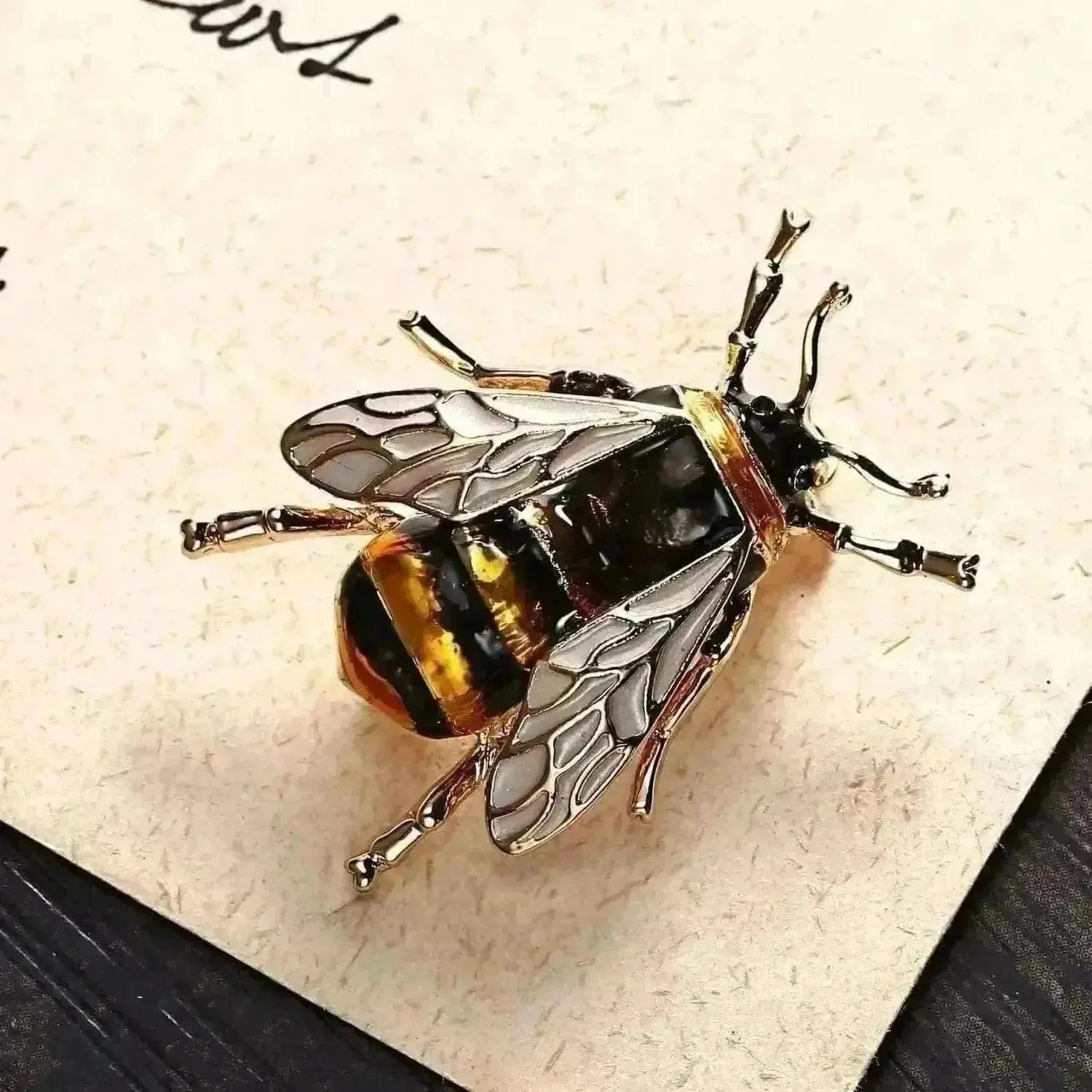 🌟 Alloy Oil Honey Bee Brooch Pin - Buzz with Style 🌟