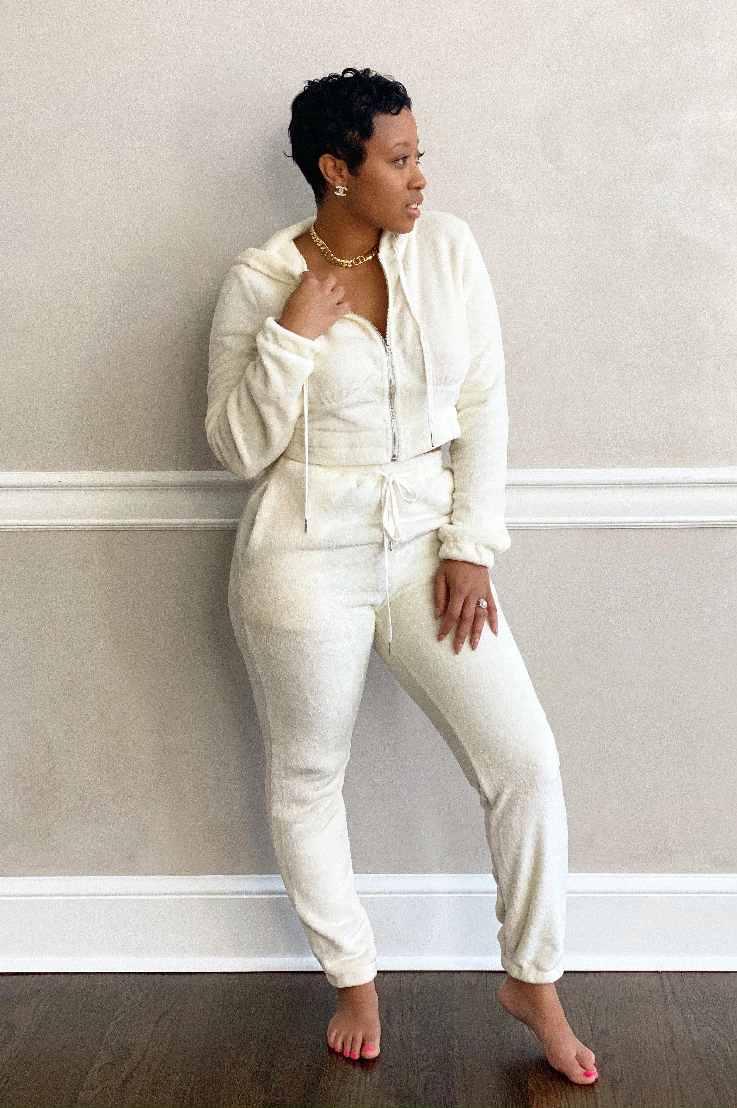 COMFY VELOUR  TWO PIECE SET