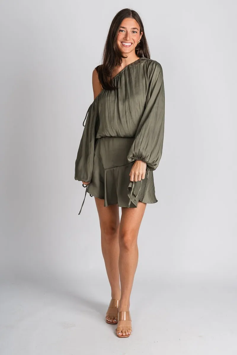 Flirt on off shoulder dress olive