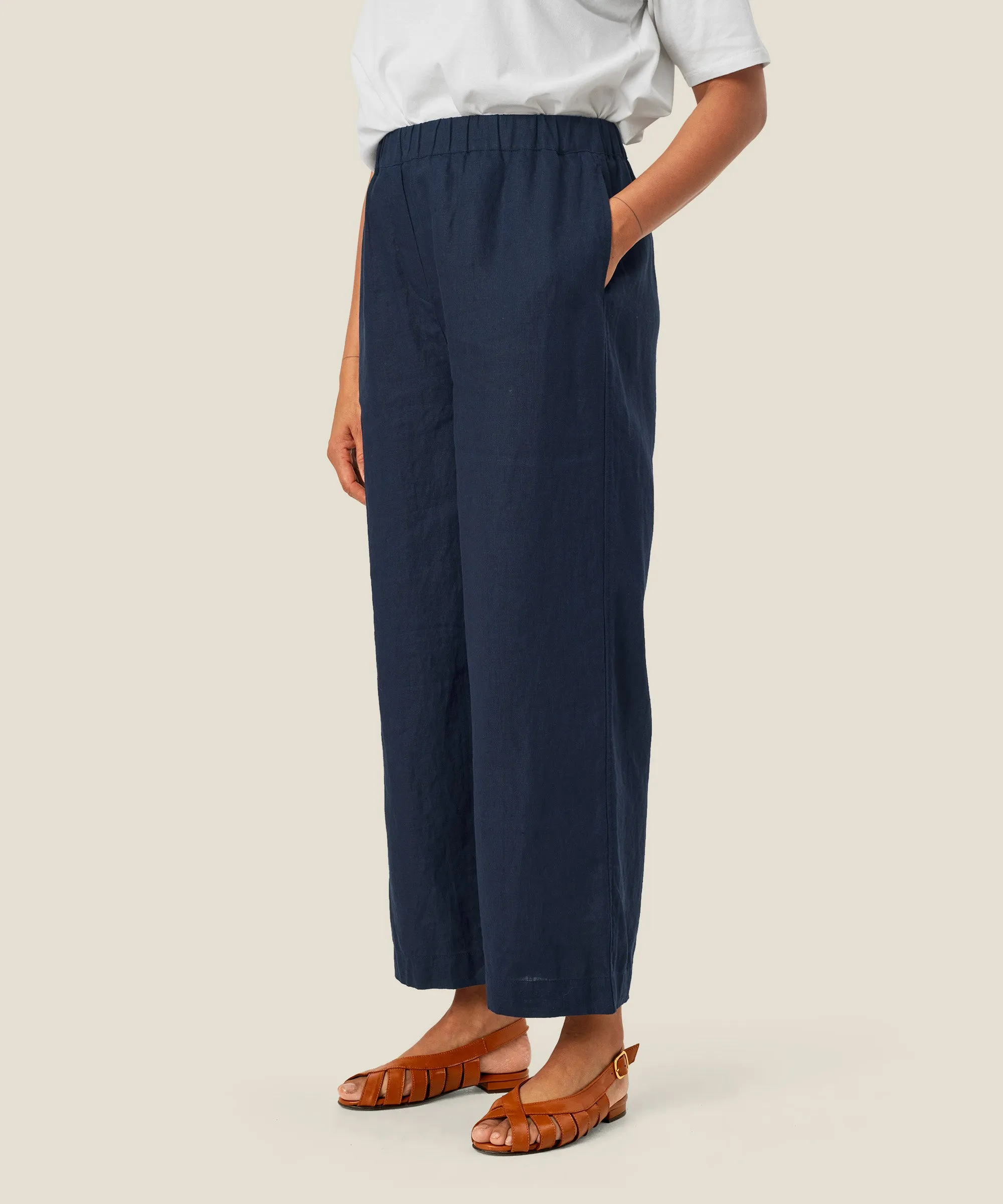 Masai - Women's Parini Linen Trousers in Navy