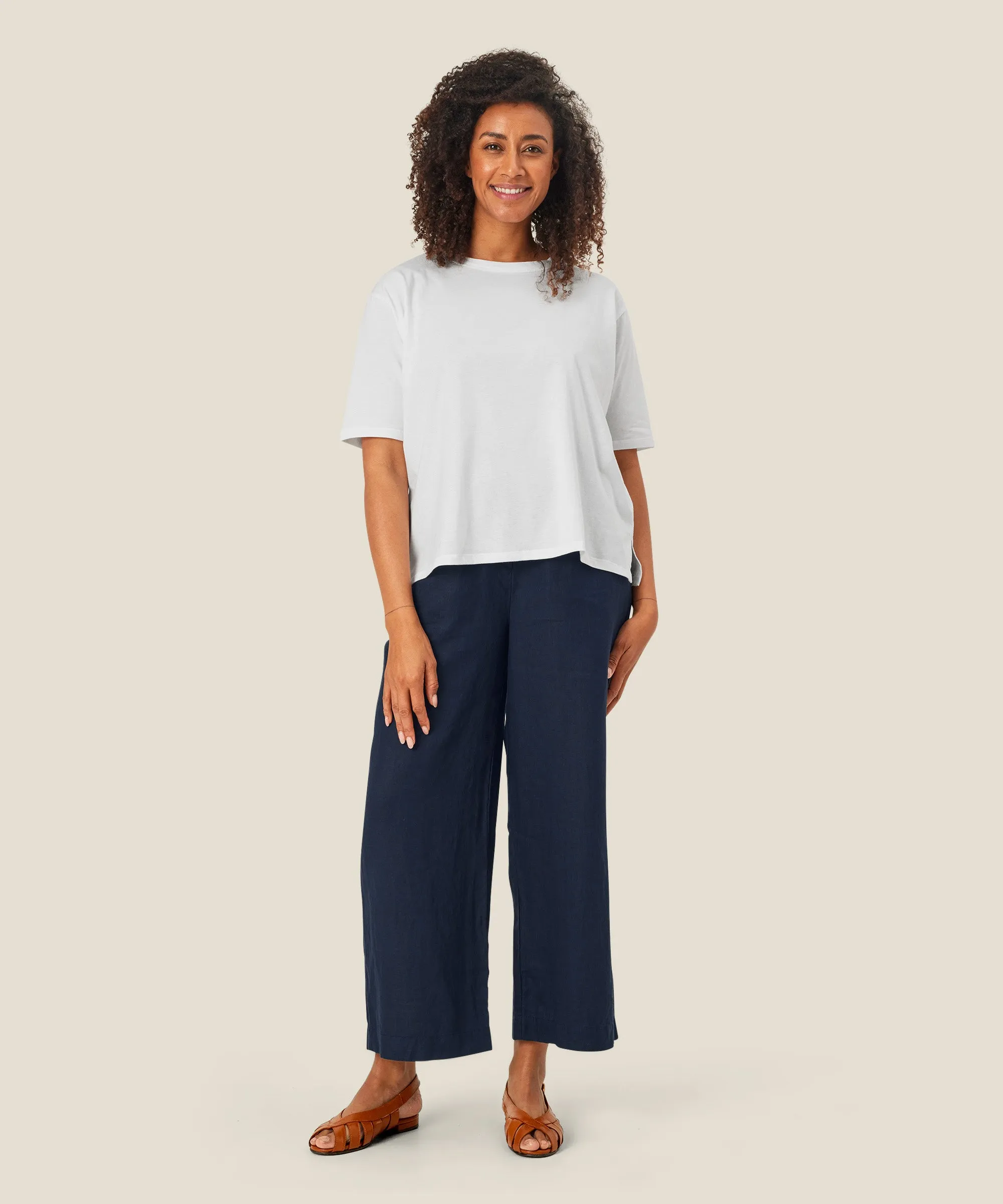 Masai - Women's Parini Linen Trousers in Navy