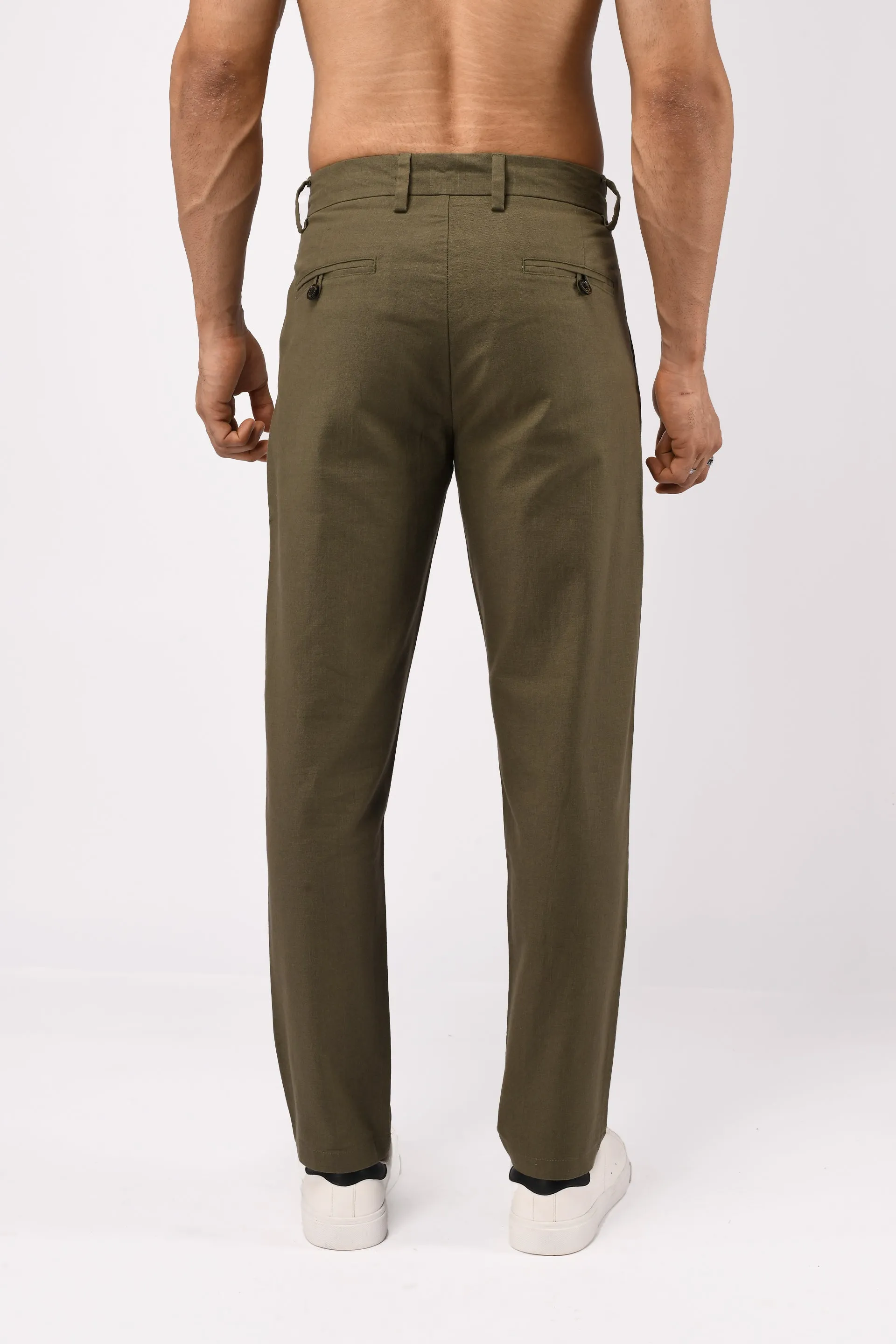 TIMELESS COTTON CHINOS- LINEN FEELS IN PINE OLIVE