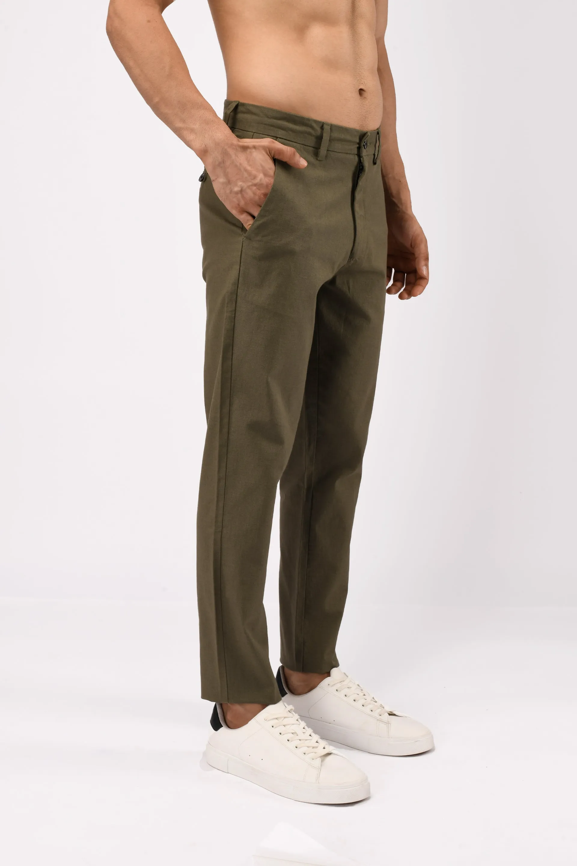 TIMELESS COTTON CHINOS- LINEN FEELS IN PINE OLIVE